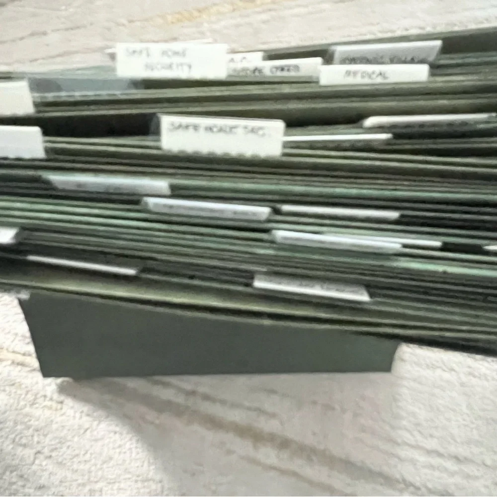 Lot of 25+ Hanging File Folders
